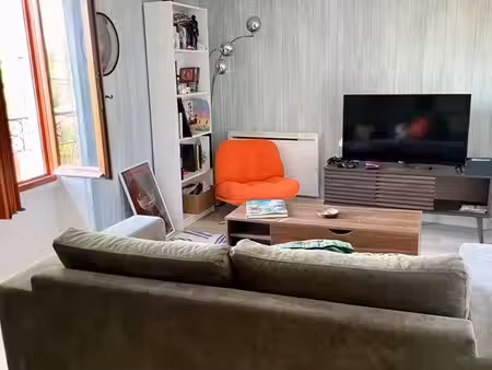 charmant logement au cœur du village de saint-remèze — 35 m² habitables + garage aménagé