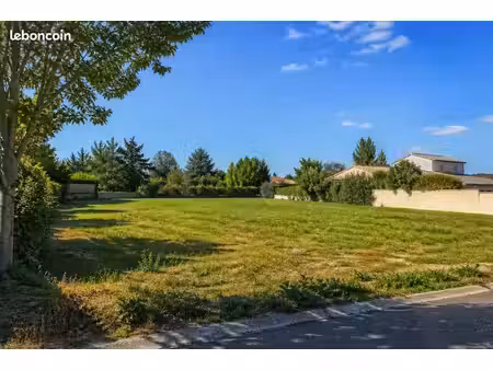 terrain 1 000 m² echarcon