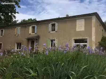 à céder sas coopérative avec sa propriété de 428m2 et 4.25 ha de terrain