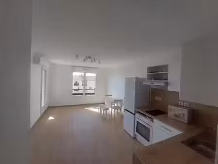 location meublée appartement 2 pièces 36.58 m² à lunel (34400)  740 €