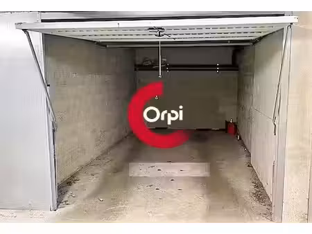 location parking à vienne (38200)  100 €