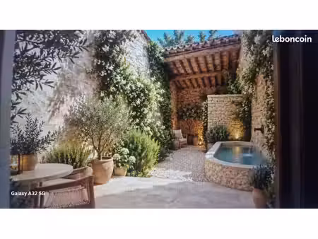 maison t3 style art déco avec jardin méditerranéen