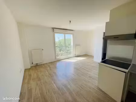 appartement t2 avec place de stationnement sous-sol