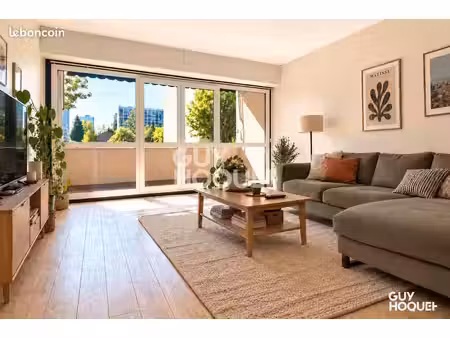 appartement 6 pièces 105 m²
