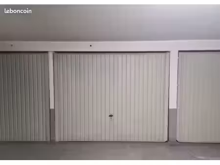 box fermé à louer