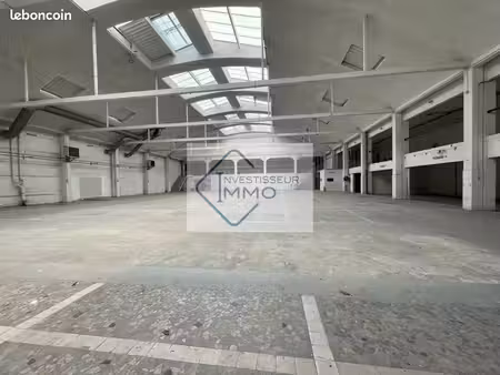 local industriel 4 400 m²