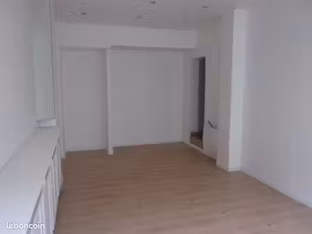 local commercial 25 m² thury harcourt le hom