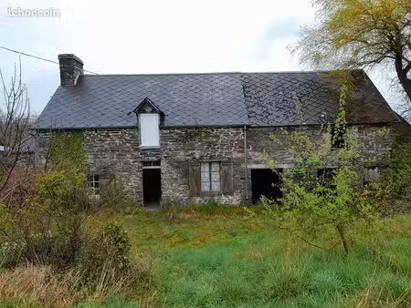 longère en pierre à rénover entièrement – terrain de 3 680 m² – potentiel de rénovation de