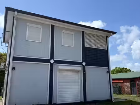 louer local de stockage entreposage de 45 m² le françois