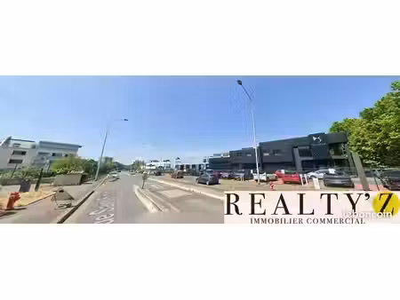 local commercial 400 m²