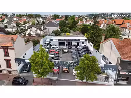 local commercial -surface totale 800 m² dont 130 m² en bati- faible loyer -emplacement exc