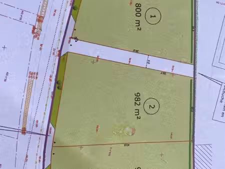 terrain de 982m2