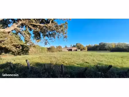 terrain 691 m² saujon