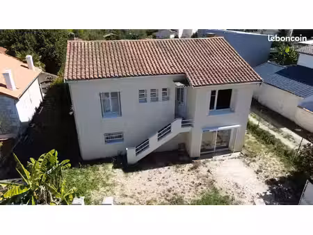 maison 5 pièces 136 m²