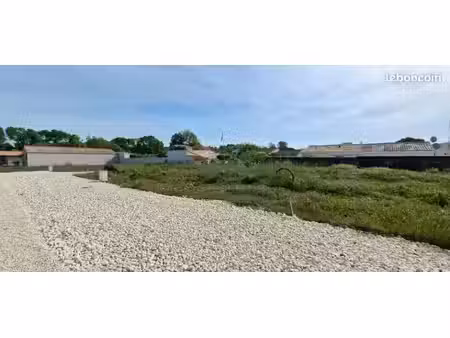 terrain 445 m² le chay