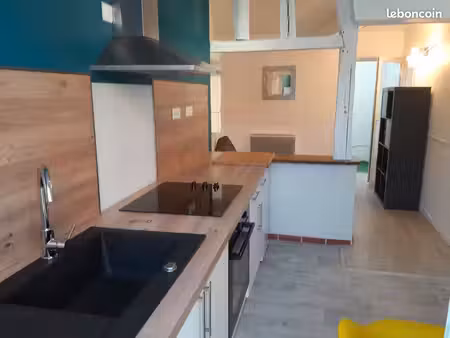 appartement meublé avec patio et parking
