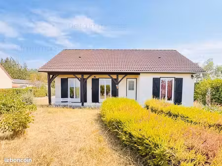 maison de plain pied avec garage et jardin