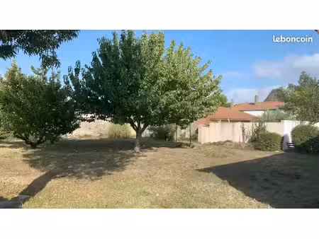 terrain 2 pièces 651 m²