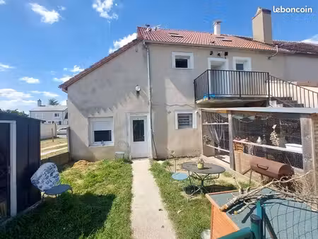 immeuble 176 m² foëcy