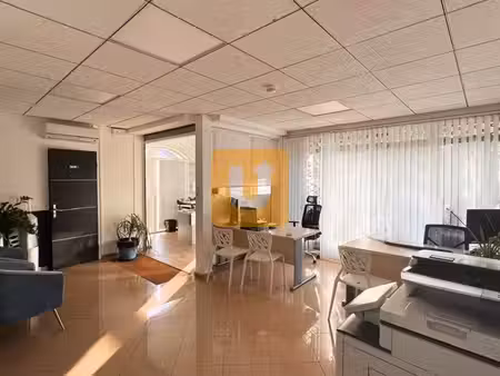 local commercial 130 m² saint gilles les bains