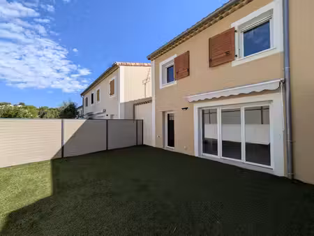 appartement t3 63.36 m2 duplex avec jardin 45m2 et stationne