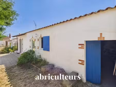 maison avec grand terrain et dans le centre ville en vente à la barre-de-monts (85550)