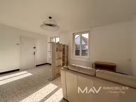 arques - appartement meuble de 69 67m² renove avec une place de parking