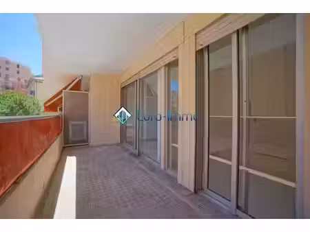 location meublée appartement 2 pièces 36 m² à beausoleil (06240)  1 370 €