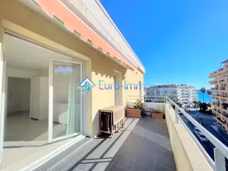location meublée appartement 2 pièces 38 m² à menton (06500)  1 390 €