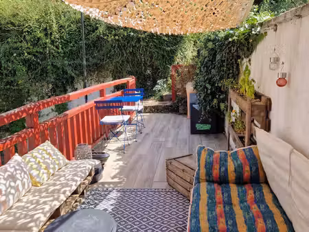 appartement t2 meublé avec terrasse et jardin au centre-vill