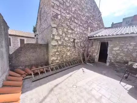 bel appartement t2 avec terrasse et garage