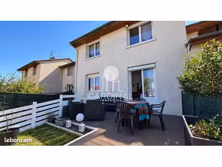 maison 6 pièces 101 m²