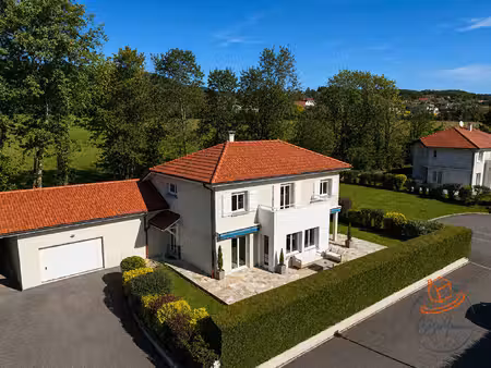 villa à louer meublée à cessy secteur tutegny 6 pièces 168 m2