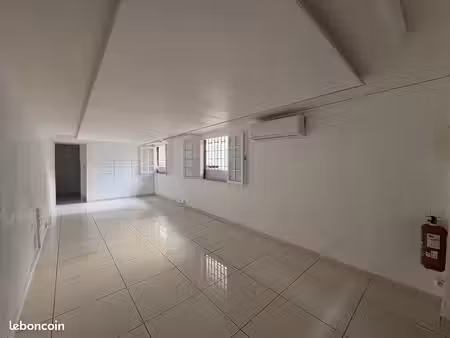 local commercial 33 m² saint denis