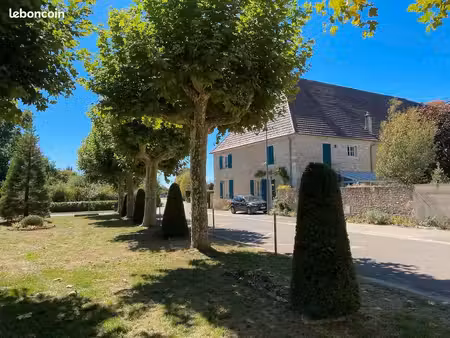 propriété 10 pièces 283 m²