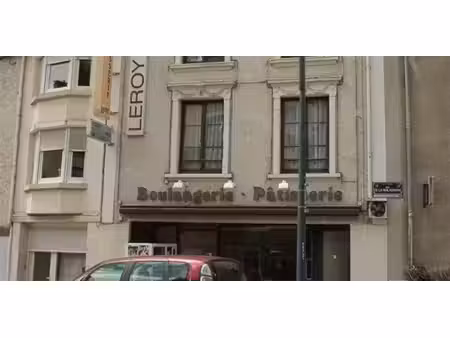 bâtiment commercial à vendre à bouillon pour € 160.000 avec 4 chambres à coucher
