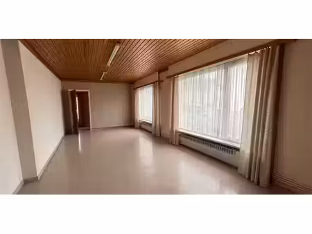 sous option - maison à vendre à péruwelz avec 3 chambres à coucher