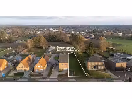 terrain à bâtir à vendre à retie pour € 165.000