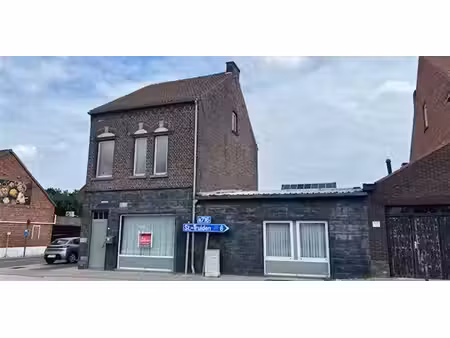 bien commercial à vendre à nieuwerkerken pour € 165.000 avec 3 chambres à coucher