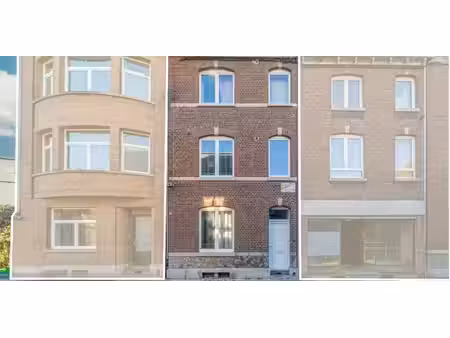 sous option - usage mixte à vendre à angleur avec 4 chambres à coucher
