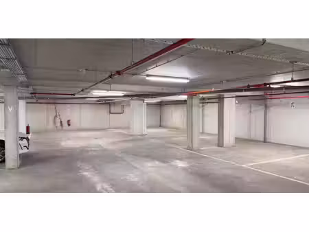 place de stationnement à vendre à antwerpen pour € 29.500