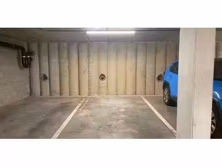garage en sous-sol à vendre à woluwe-saint-lambert pour € 30.000
