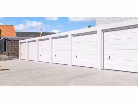 box à vendre à wakken pour € 35.000