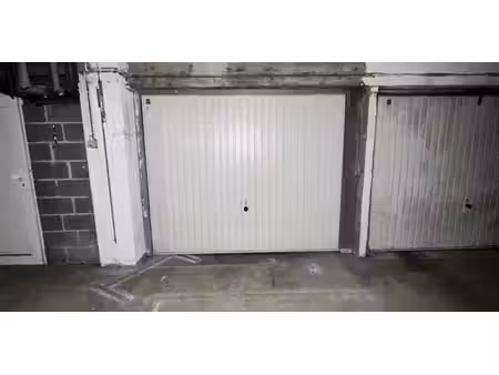 box à vendre à genk pour € 12.500
