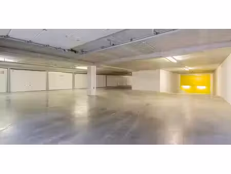 sous option - garage à vendre à nieuwpoort