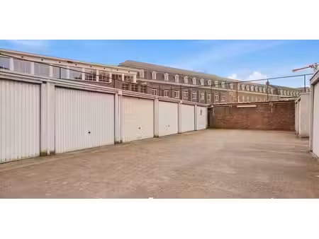 box à vendre à roeselare pour € 30.000