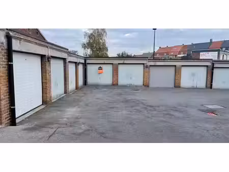 box à vendre à renaix pour € 22.500