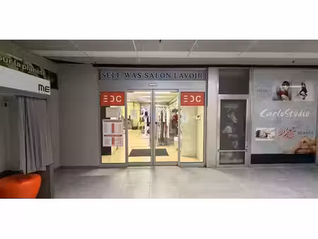 bien commercial à vendre à evere pour € 110.000