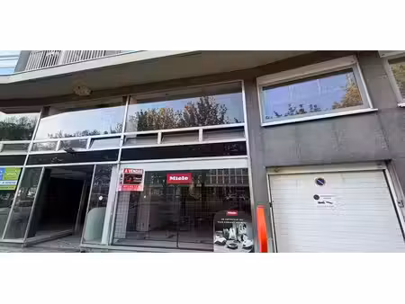 bien commercial à vendre à charleroi pour € 69.000
