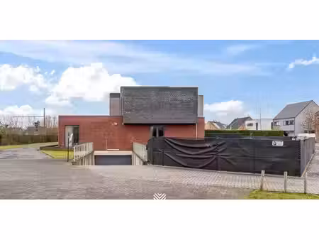 bien professionnel à vendre à kuringen pour € 19.400